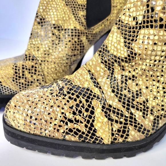 Seychelles California leather slip on snake print, brown black heeled booties - Picture 3 of 8